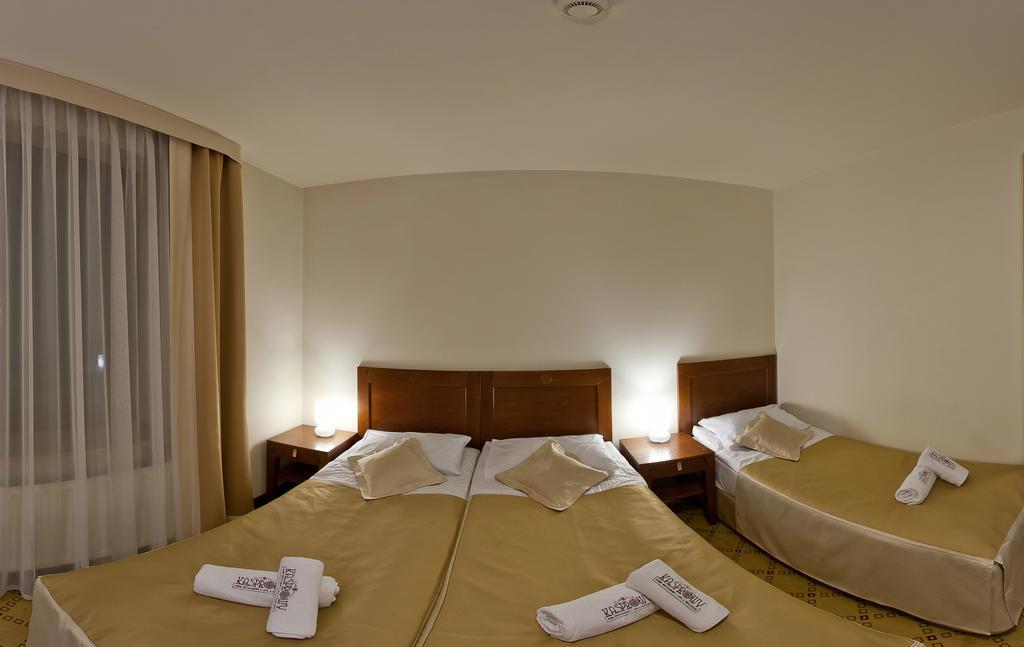 Kasprowy Hotel มูชองค์ชิคแล ภายนอก รูปภาพ